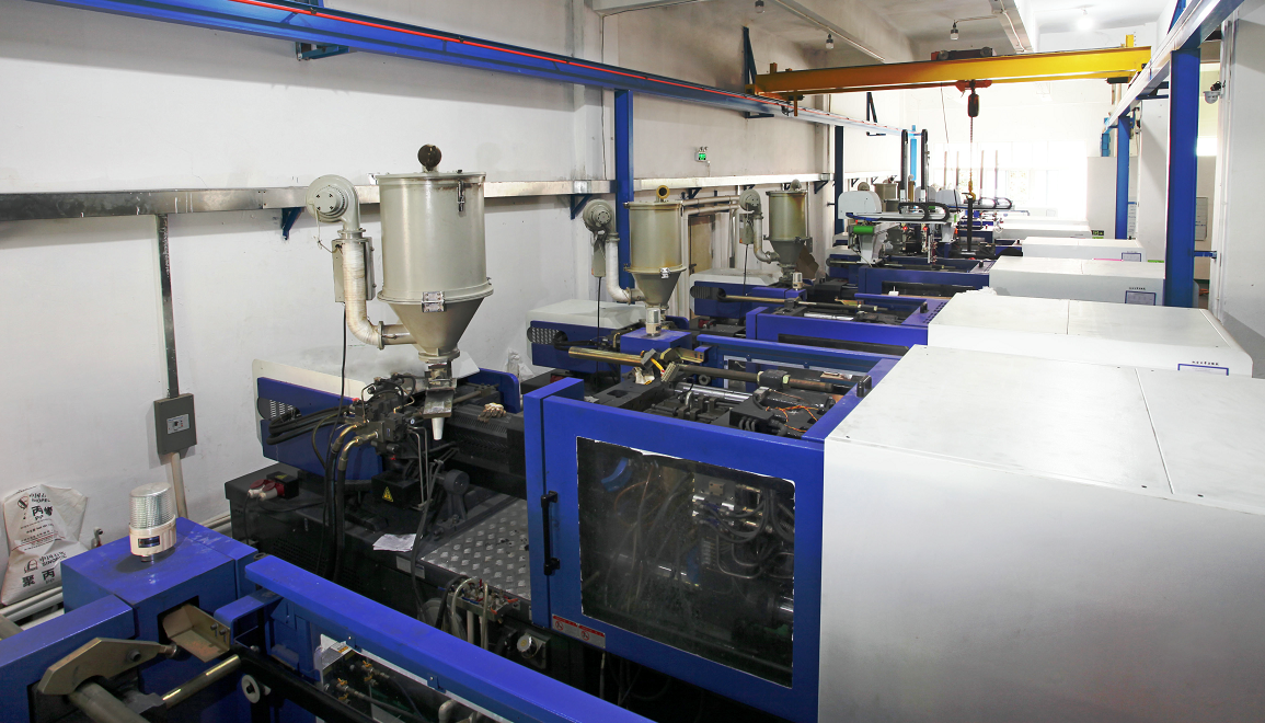 Corner of injection workshop