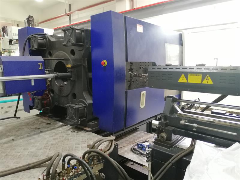 double coloured plastic injection machine